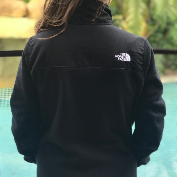 🌟HOST PICK! NEW North Face Tundra half zip fleece - Picture 4 of 4